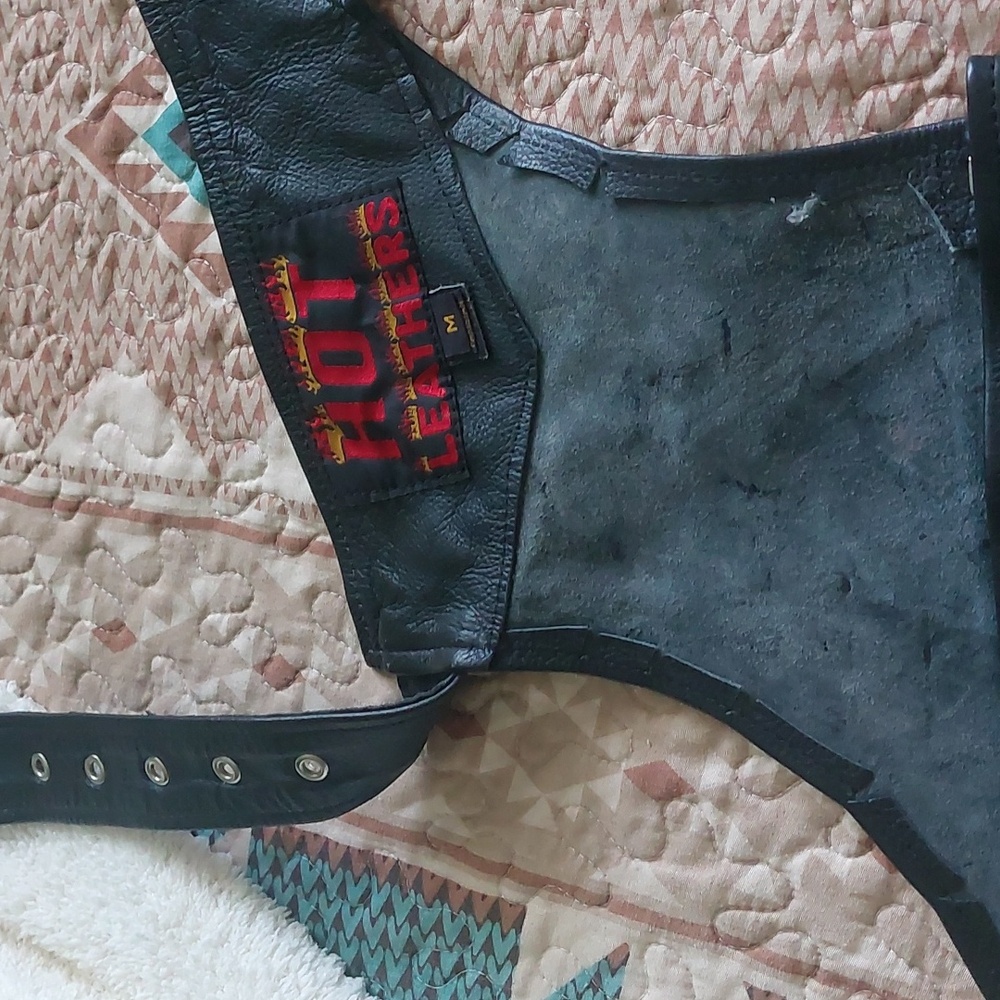 CHAPS HOT LEATHERS SZ M - Picture 8 of 17